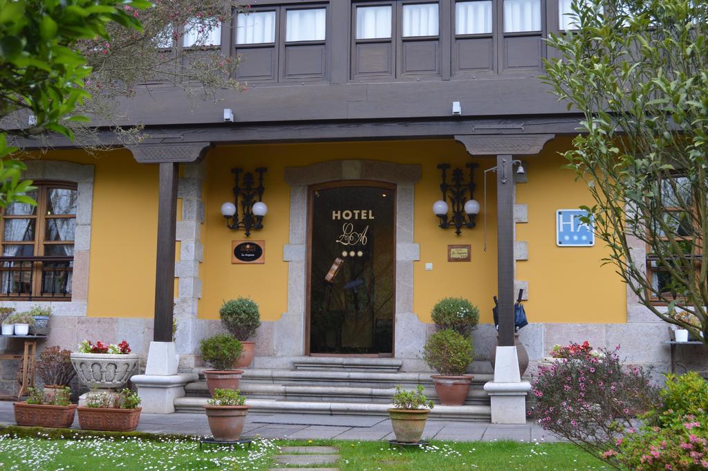 Hotel La Arquera Льянес Екстер'єр фото